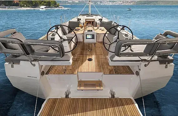 Bavaria C42 in Orhaniye / Palmiye Marina - image 1