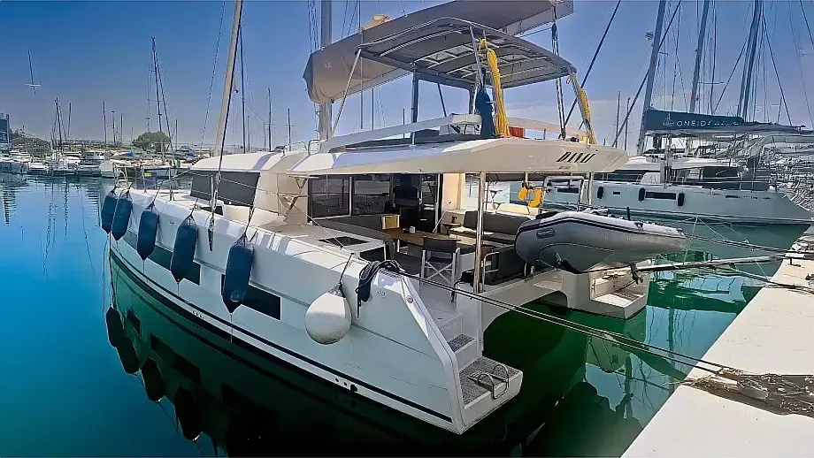 Dufour Catamaran 48 in Mykonos / Tourlos Marina - image 1