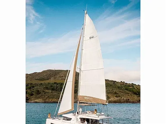 Bali 4.6 in Athens / Alimos Marina - image 1