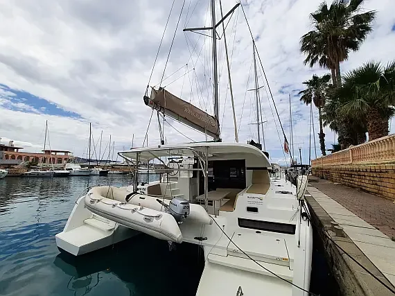 Lagoon 42 in Sicily / Furnari / Marina Portorosa - image 1