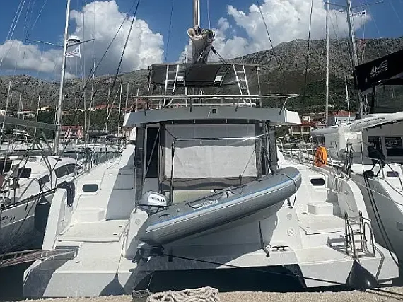 Bali Catspace in Lefkada / Port of Lefkas - image 1