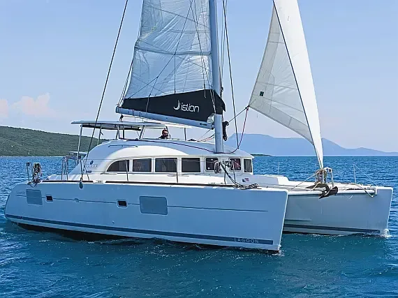 Lagoon 380 in Kavala Marina - image 1