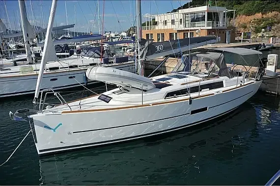 Dufour 360 Grand Large in Sardinia / Portisco / Marina di Portisco - image 1