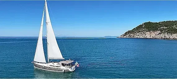 Sun Odyssey 509 in Talamone Port - image 1