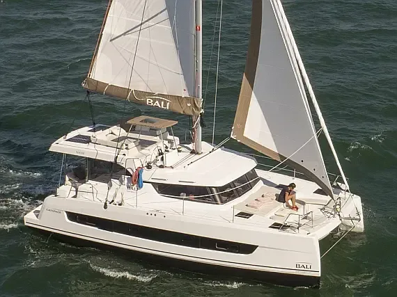 Bali Catspace in Saint-Mandrier-sur-Mer / Port Pin Rolland - image 1