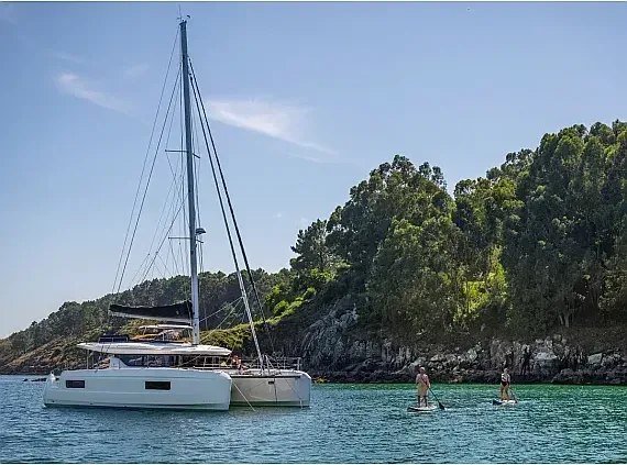 Lagoon 43 in Salerno / Marina d'Arechi - image 1