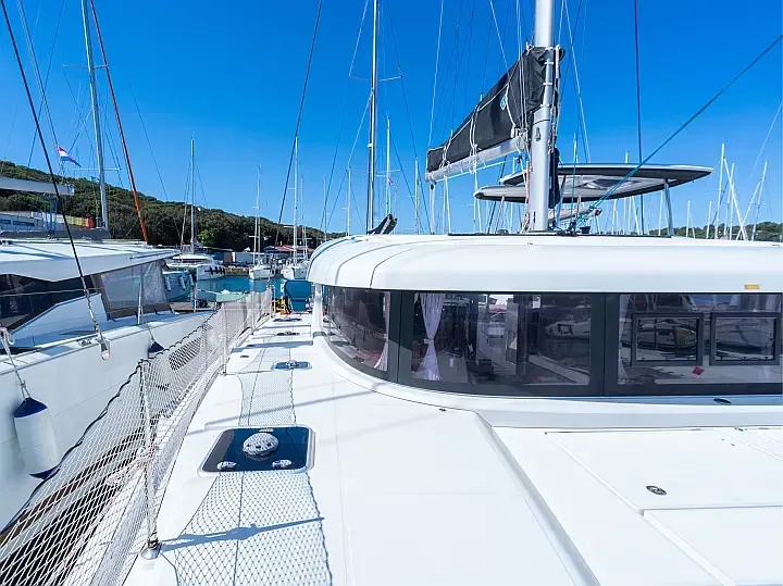 Lagoon 42 in Pula / Tehnomont Marina Veruda - image 1