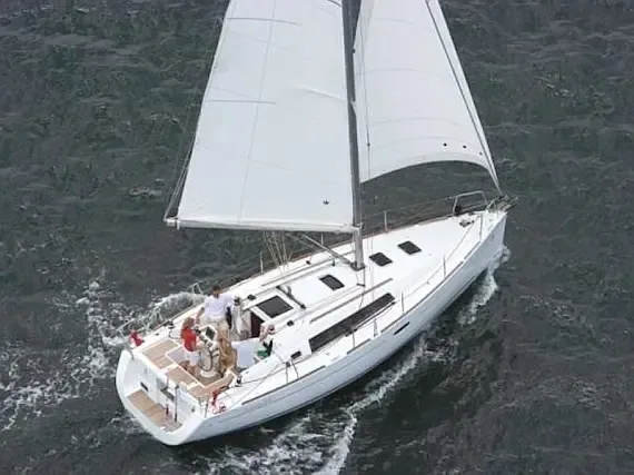 Oceanis 34 in Altefähr Harbor - image 1