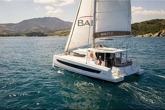 Bali 4.2 in Athens / Alimos Marina - image 1