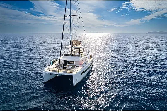 Bali 4.6 in Lavrion / Olympic Marina - image 1