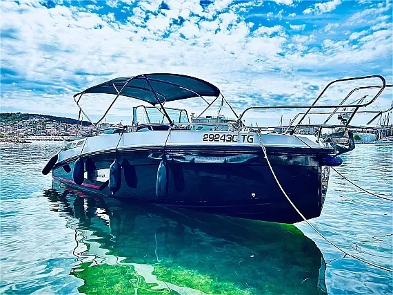 Arrow Abaris 23 in Trogir City Port - image 1
