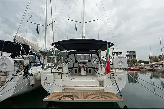 Oceanis 40.1 in Salerno / Marina d'Arechi - image 1