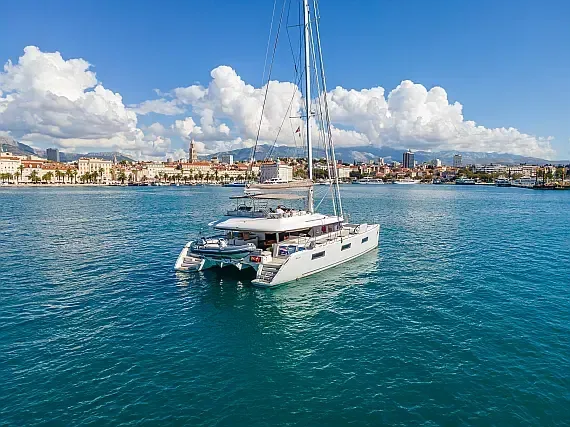 Lagoon 620 in Split / Port of Split / West Harbour - image 1