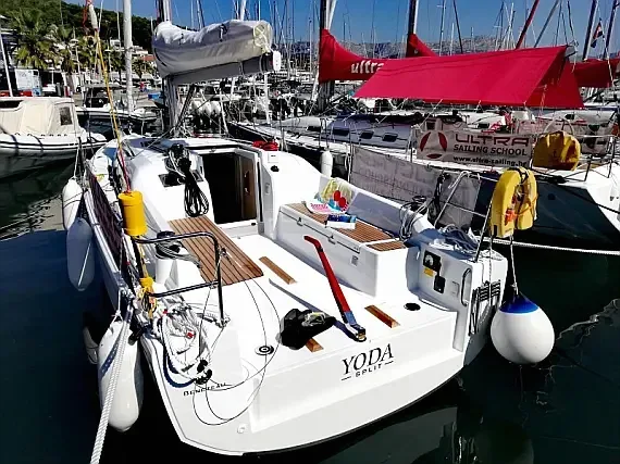 Oceanis 30.1 in Pomer / ACI Marina Pomer - image 1