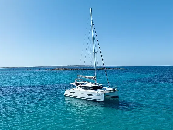 Lucia 40 in Rhodes New Marina - image 1