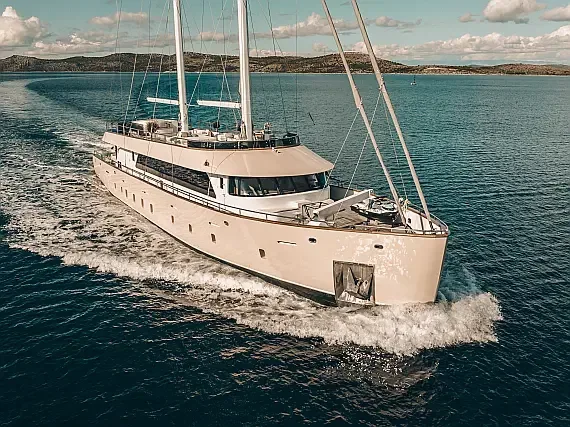 Motoryacht in Split / ACI Marina Split - image 1