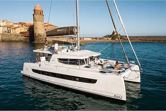 Bali 4.6 in Ibiza / Sant Antoni de Portmany Port - image 1