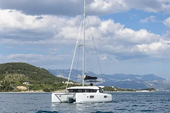 Lagoon 42 in Split / Port of Split / West Harbour - image 1