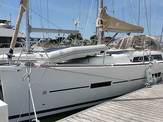 Dufour 382 Grand Large in Arzon / Port du Crouesty - image 1