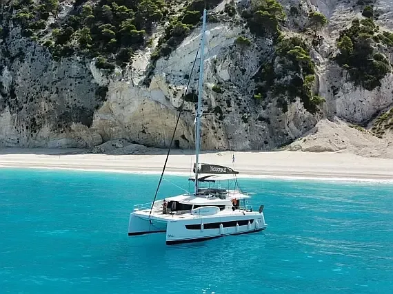 Bali 4.4 in Lefkada / D-Marin Marina Lefkas - image 1